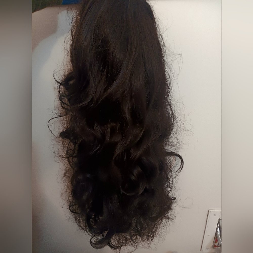$5.00  Wig 24in Drk Brown full Body
